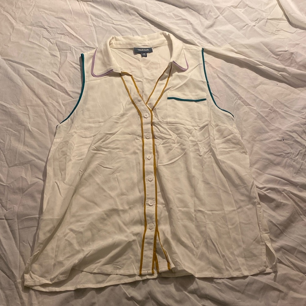 ModCloth Sleeveless Button Down Blouse